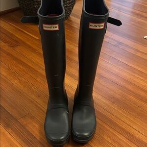 Hunter Classic Navy Waterproof Boots size 8